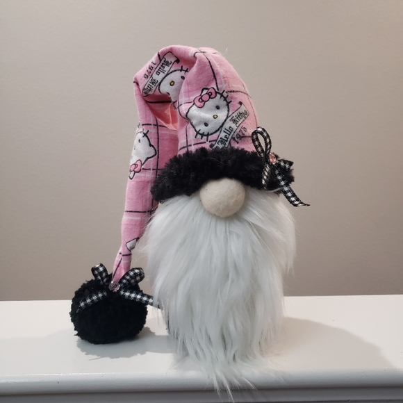 Hello kitty gnome with ceramic display base - Picture 13 of 14